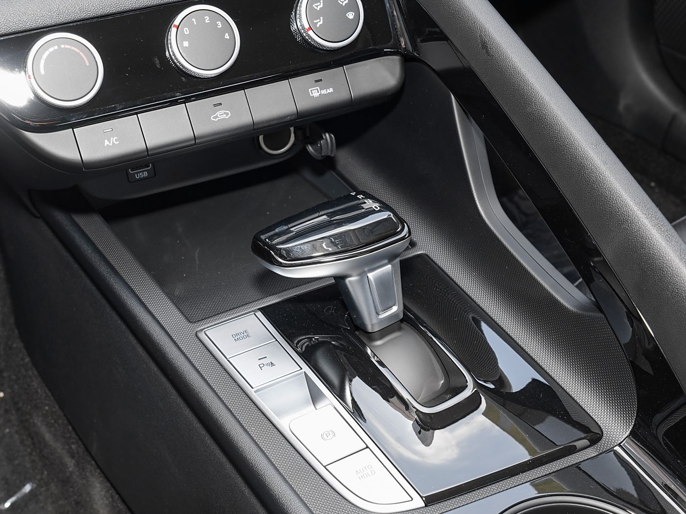 1400x1050_autohomecar__ChxkjmTQ43eADAgpACV0BDXNrWI402