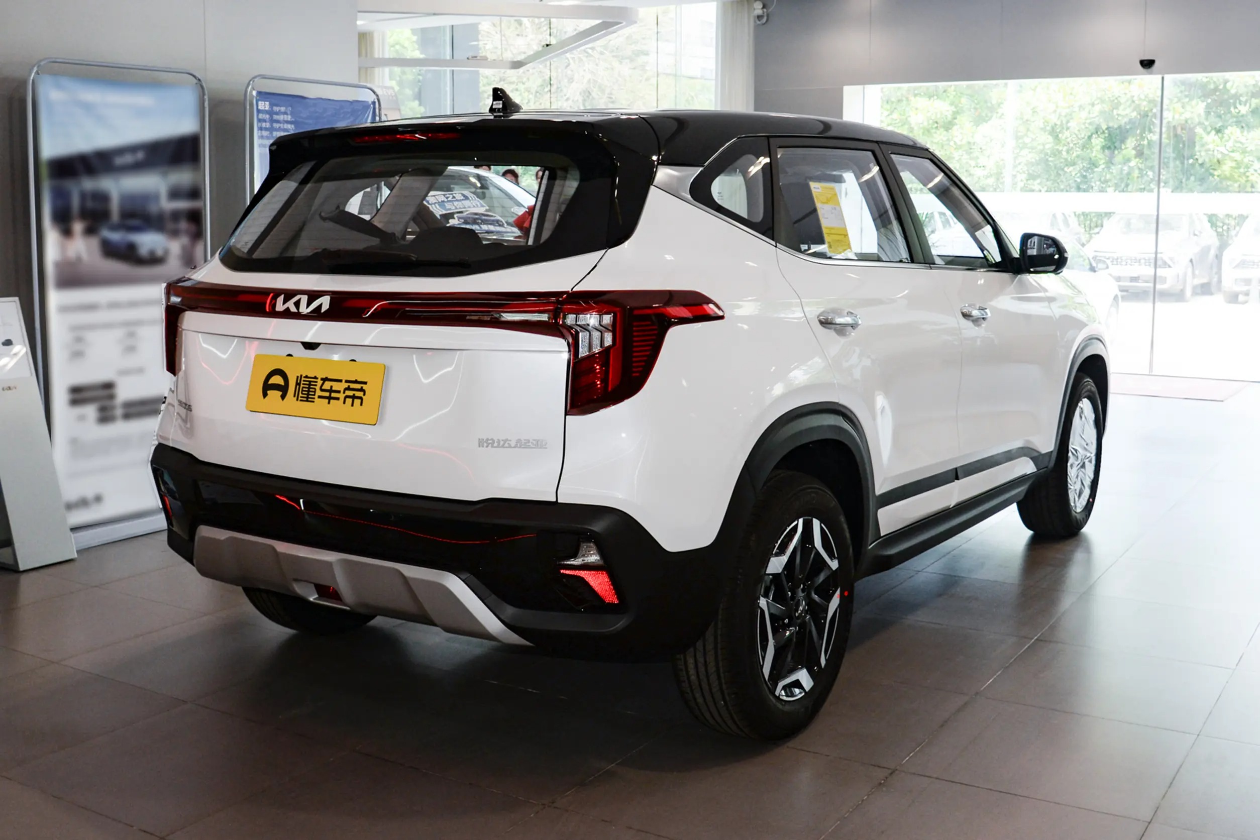 DCP_9fc5f25f94d18d7f17e53675e9f5